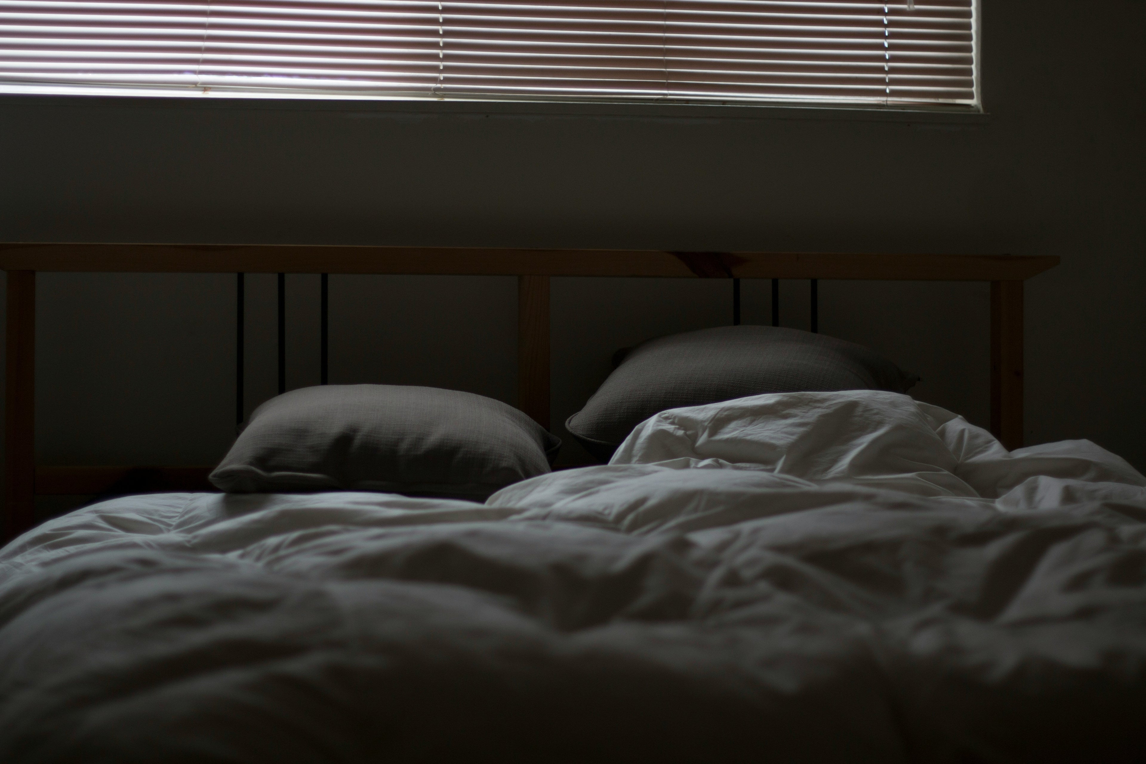 How to Wash Satin Bed Sheets (And Keep Them Flawless)
