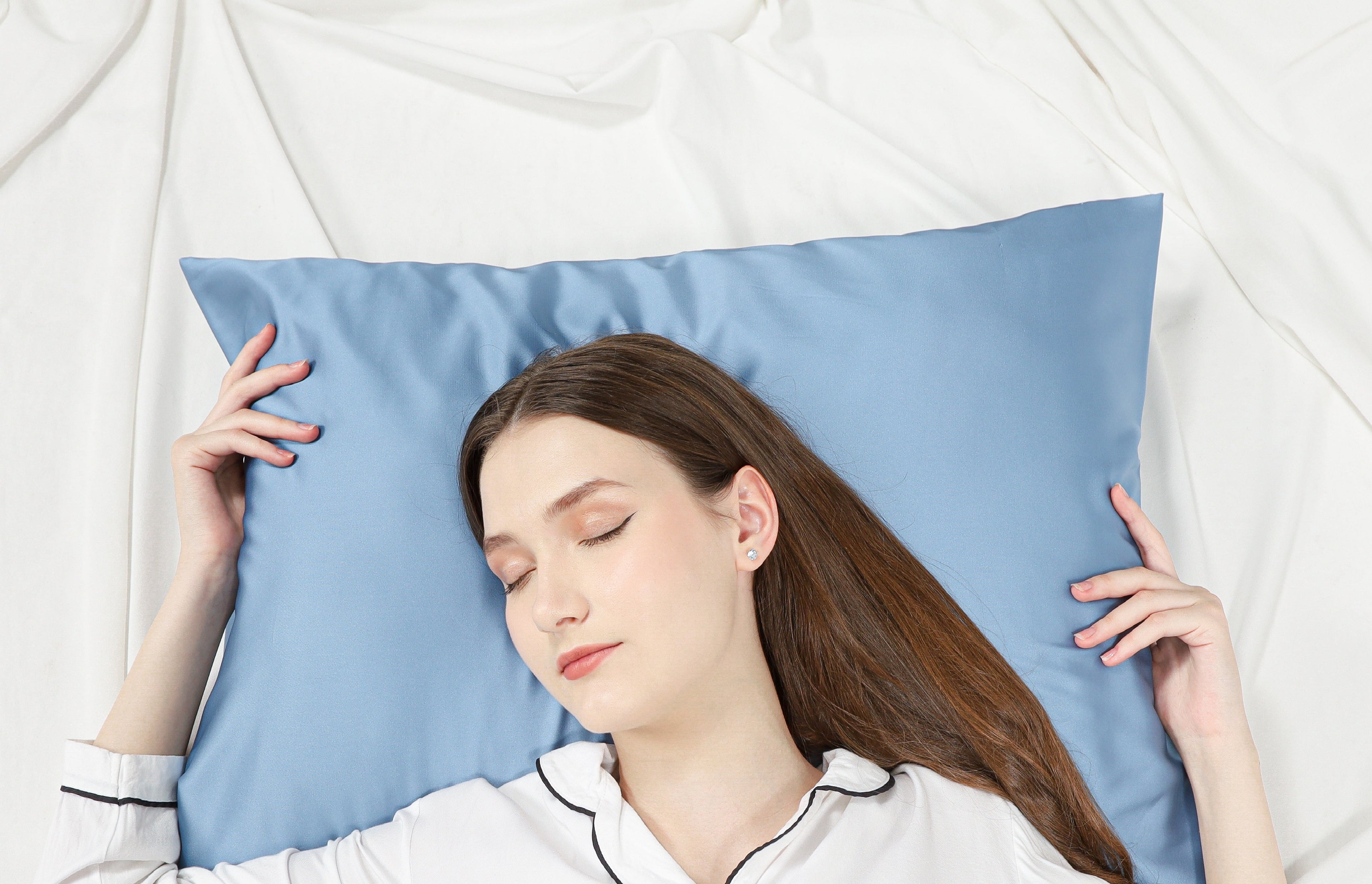 Satin Pillowcase Benefits: What Sleeping on Satin Actually Does for You