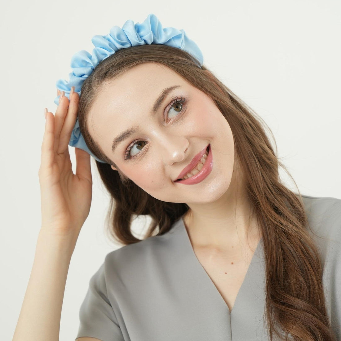 The Quiet Power of a Headband — Why This Simple Accessory Still Matters
