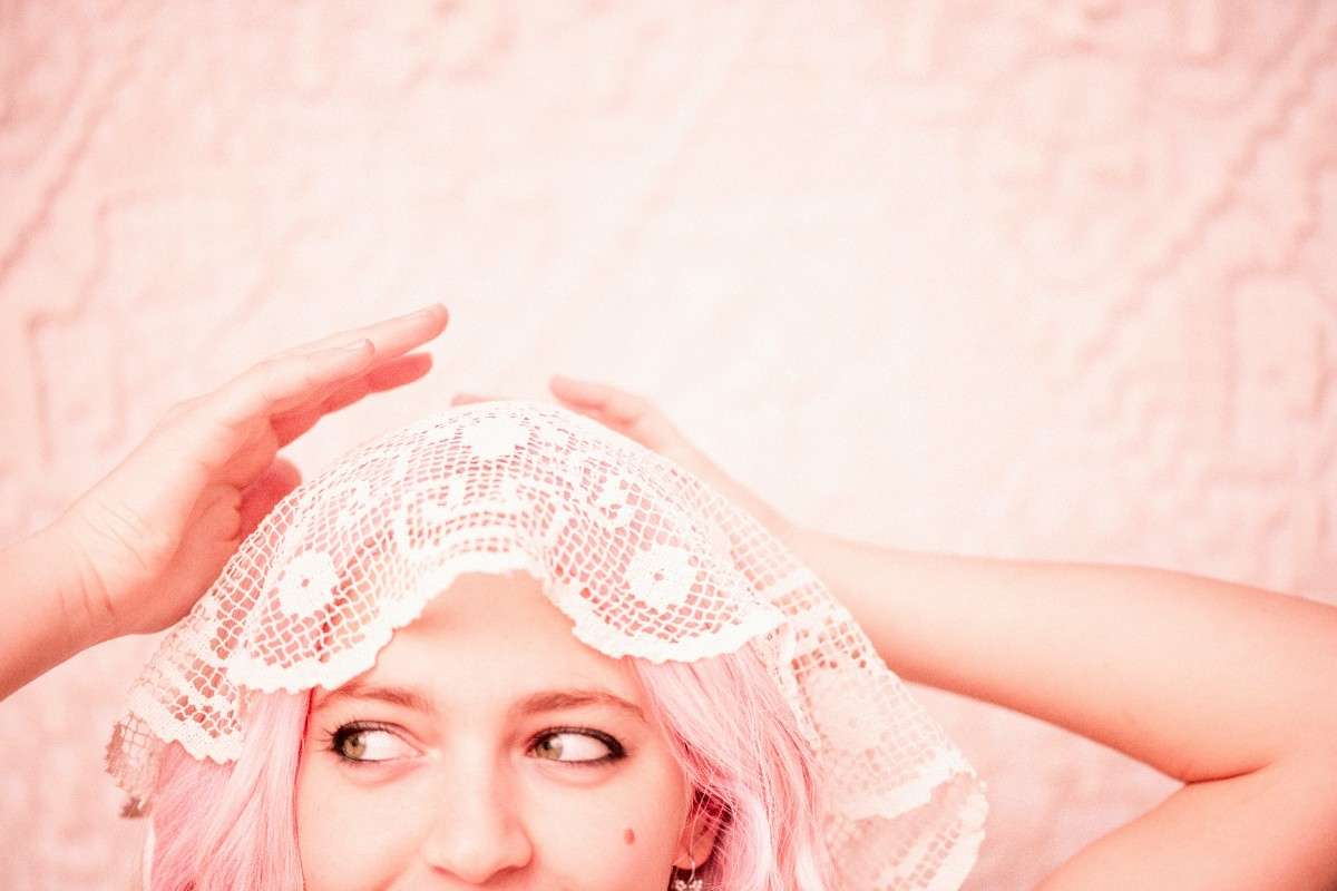 The Satin Bonnet Guide for Every Hair Type: Curly, Straight, Braids, Locs, and More