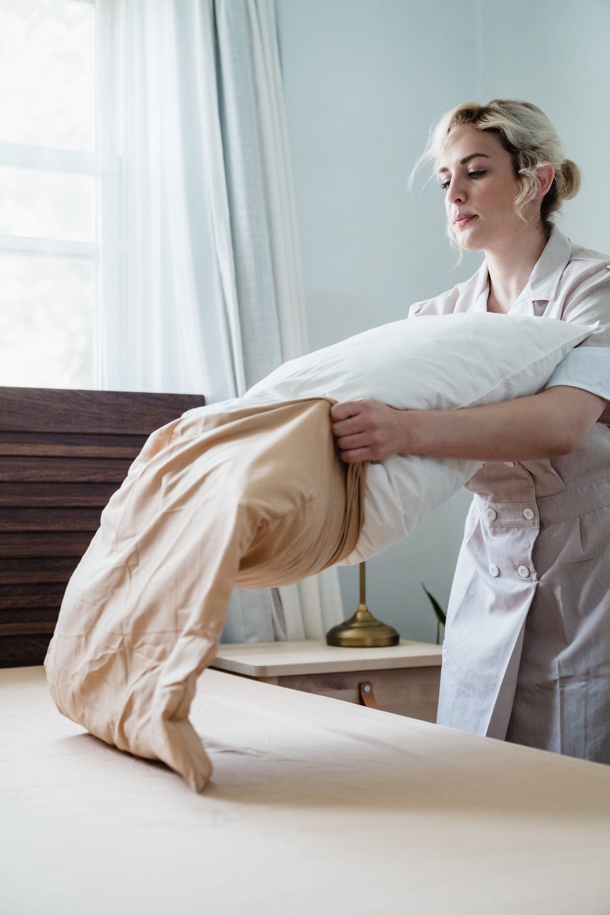 Satin vs. Cotton—The Everyday Comparison for Sheets and Pillowcases