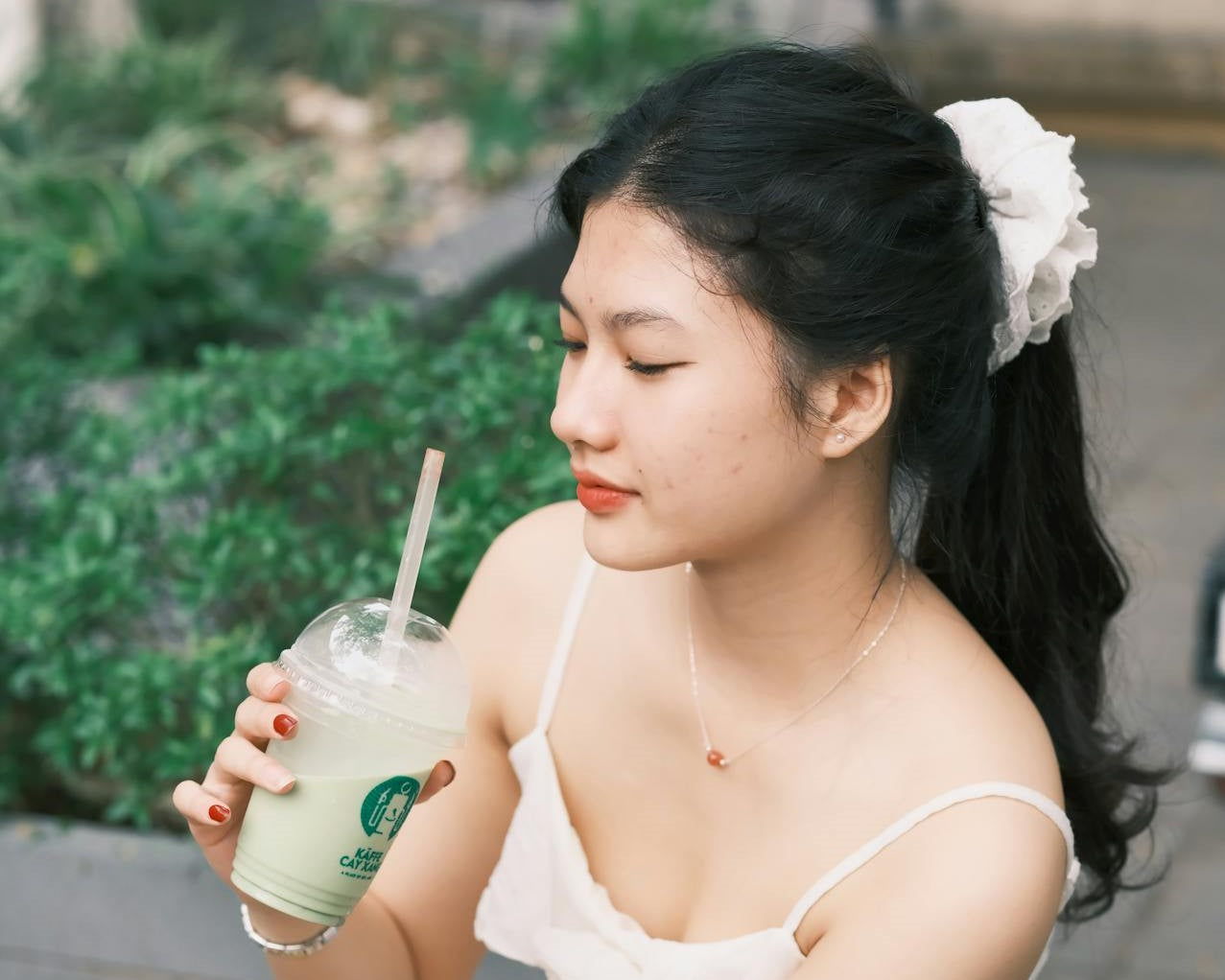 Do Satin Scrunchies Leave Dents in Hair? The Full Truth