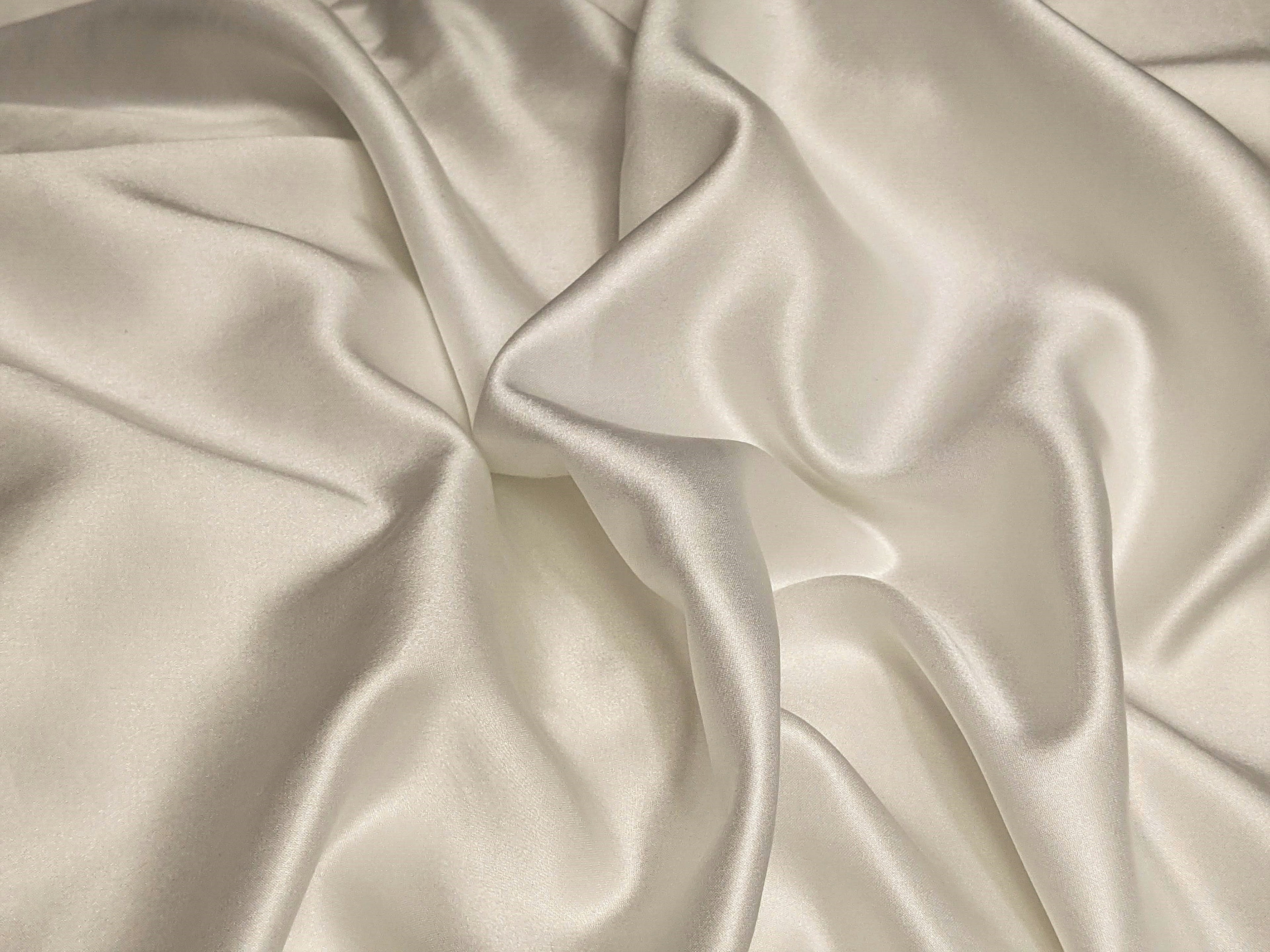What Is Satin? A Complete Guide to the Fabric, Its Weave, and Its Timeless Appeal