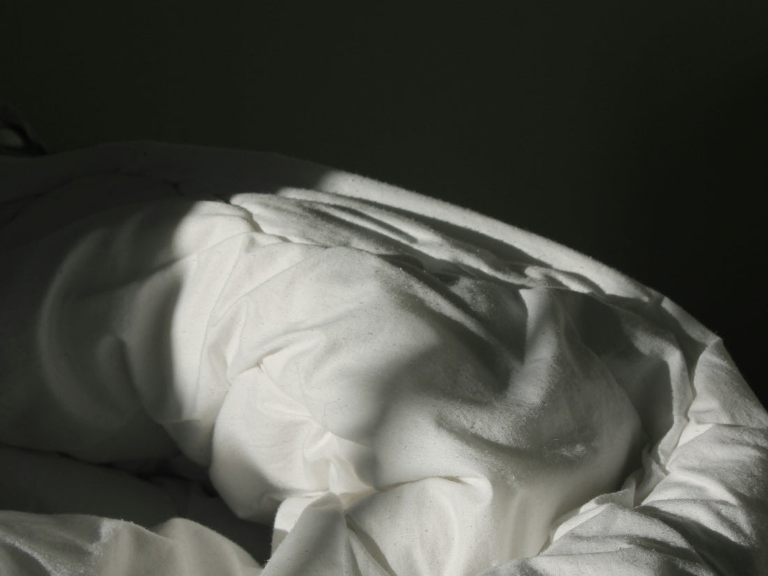 What is a Satin Duvet Cover — and How Does It Fit into Everyday Life?