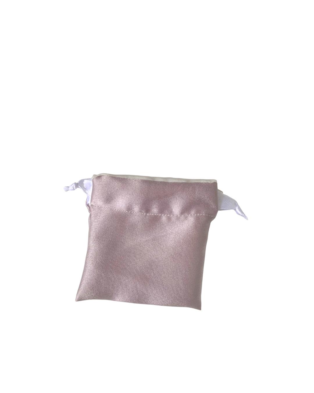 Luxury Satin Ring Pouch – Satinera Jewelry Travel Bag for Rings & Accessories